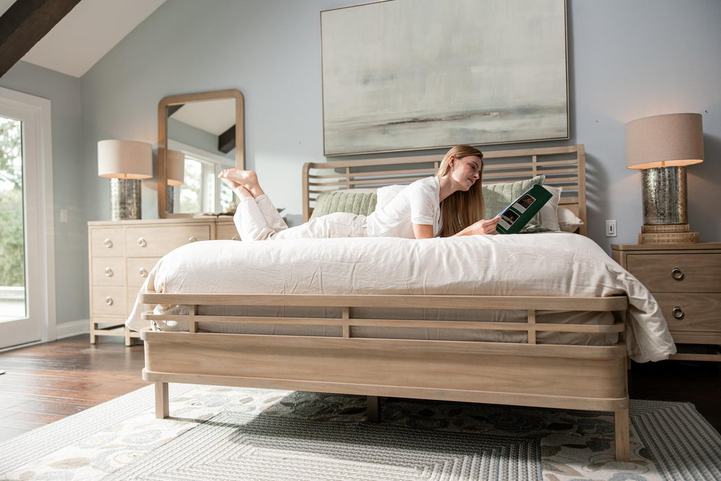 Monterey Queen Bed