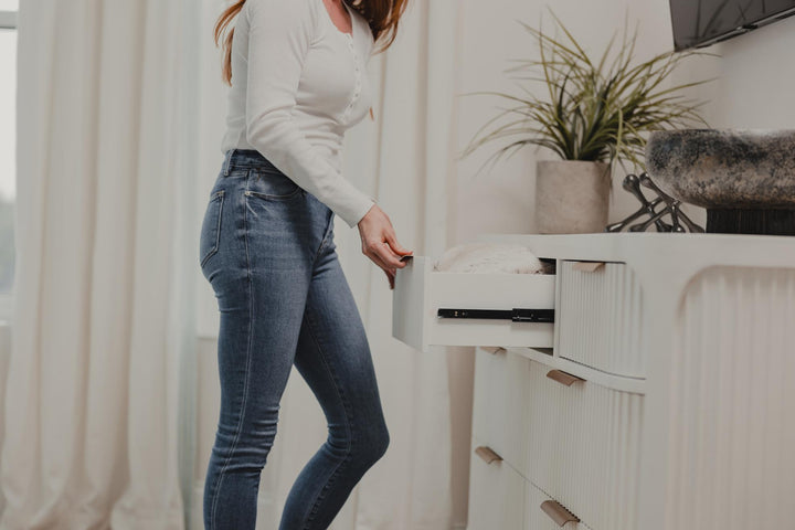 Genevie Reed 7-Drawer Solidwood Dresser